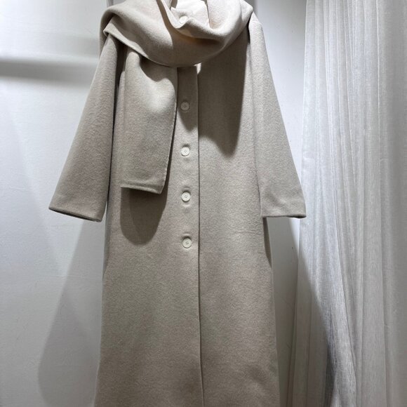 Asher Coat - Picture 9 of 9